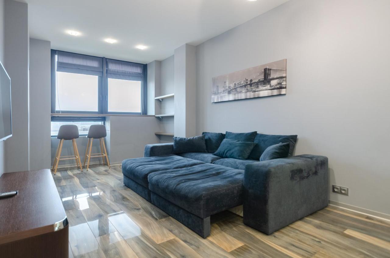 Petrovdom Apartment 77-94-59 In Rc Tetris Hall, Dilova Street 1-2 Kiev Exteriör bild