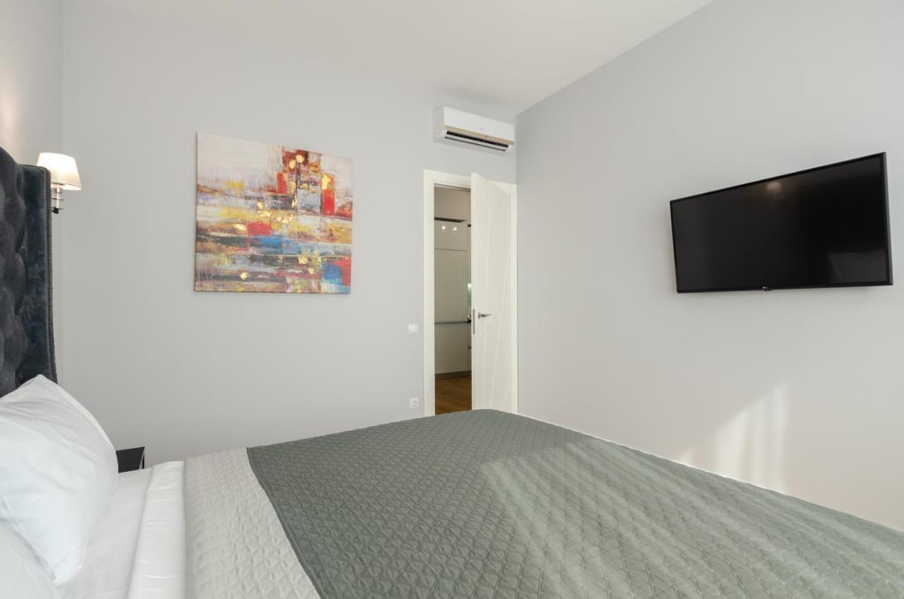 Petrovdom Apartment 77-94-59 In Rc Tetris Hall, Dilova Street 1-2 Kiev Exteriör bild