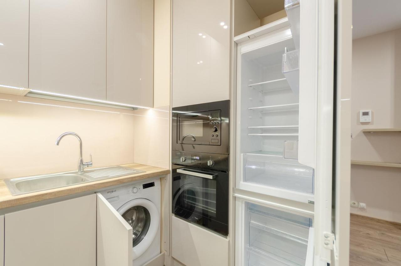 Petrovdom Apartment 77-94-59 In Rc Tetris Hall, Dilova Street 1-2 Kiev Exteriör bild