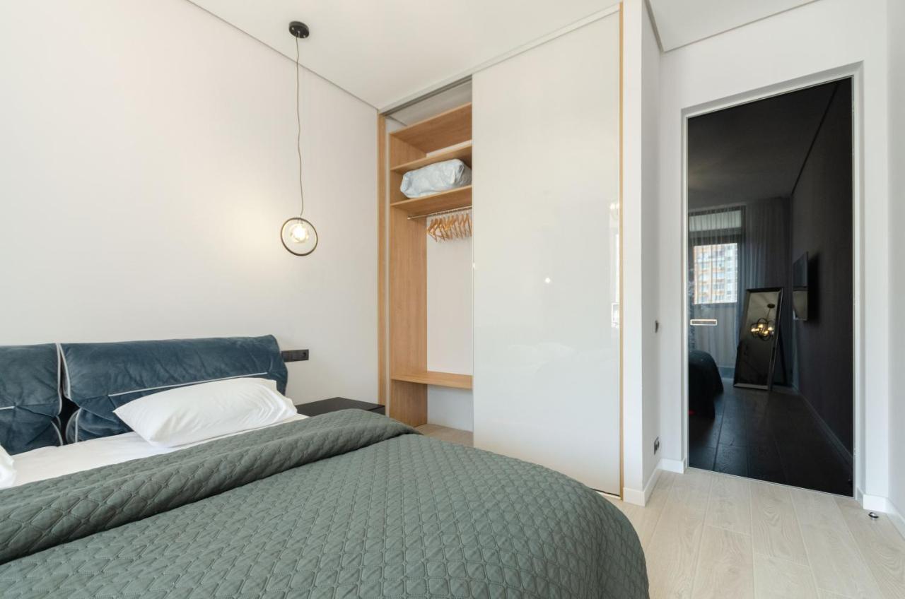 Petrovdom Apartment 77-94-59 In Rc Tetris Hall, Dilova Street 1-2 Kiev Exteriör bild