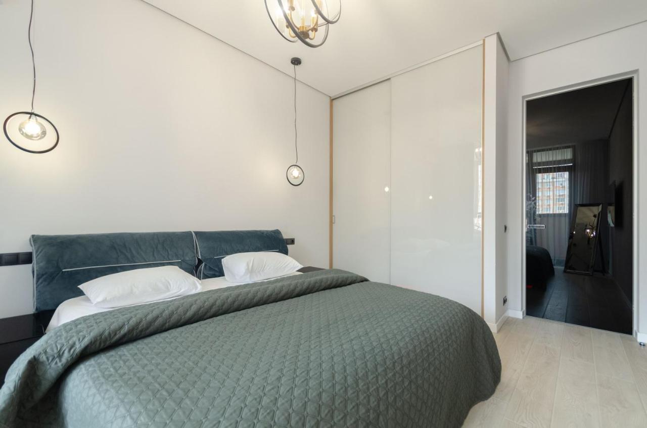 Petrovdom Apartment 77-94-59 In Rc Tetris Hall, Dilova Street 1-2 Kiev Exteriör bild