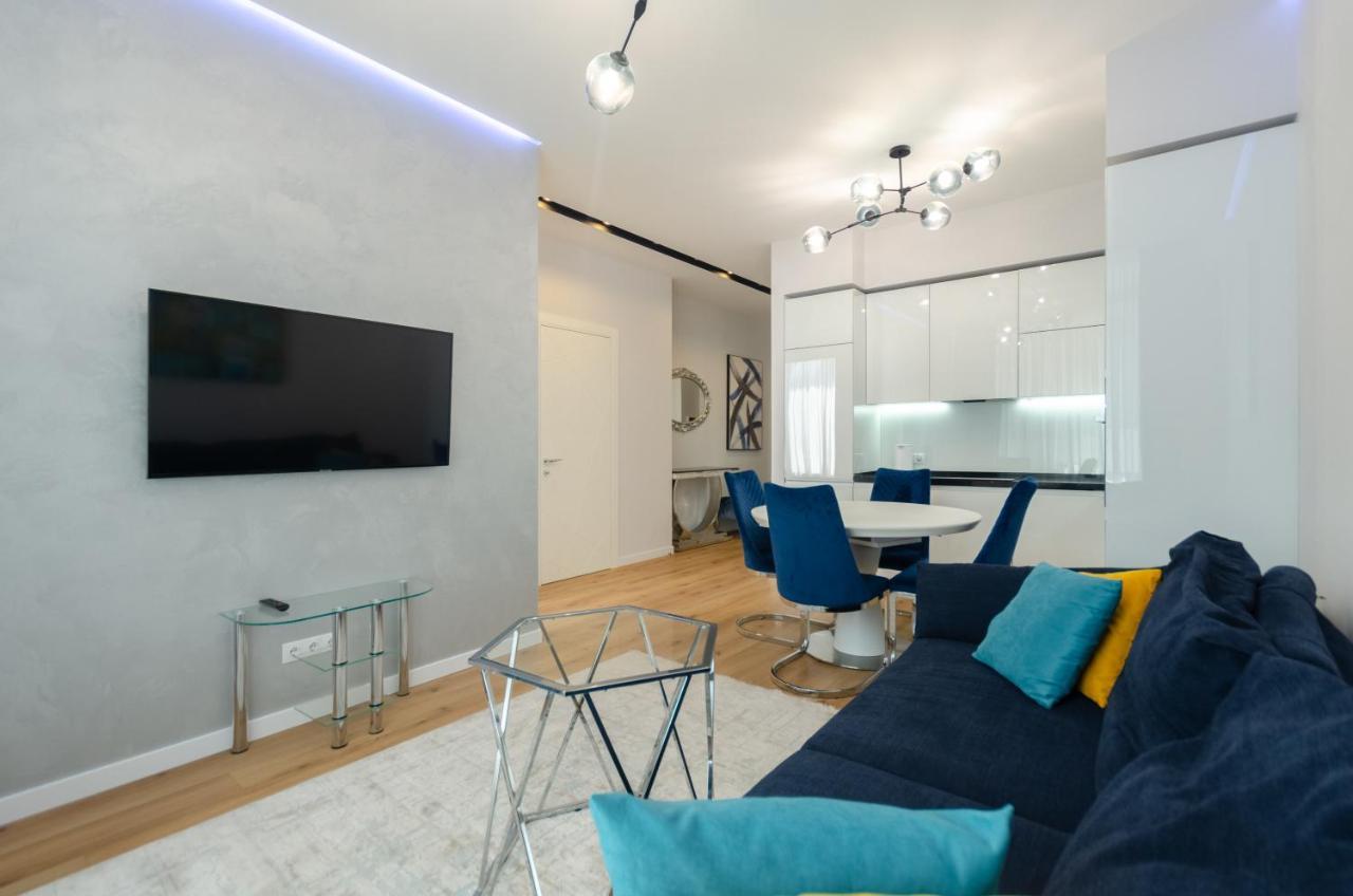 Petrovdom Apartment 77-94-59 In Rc Tetris Hall, Dilova Street 1-2 Kiev Exteriör bild