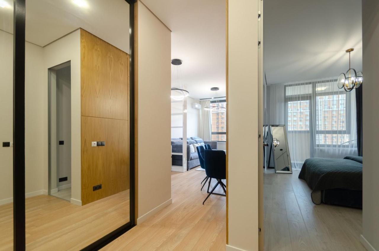 Petrovdom Apartment 77-94-59 In Rc Tetris Hall, Dilova Street 1-2 Kiev Exteriör bild
